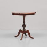 1048 2102 PEDESTAL TABLE